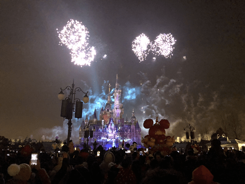 shanghai-disney-fireworks-show